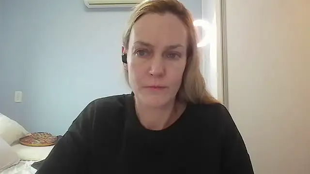 Snapshot of Annylove1 chatting on June 11, 2026, 10:45 am Annylove1 online show from June 11, 2026, 10:45 am
