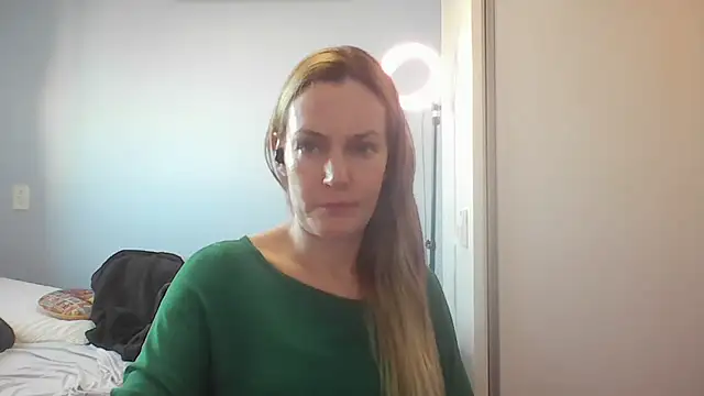 Snapshot of Annylove1 chatting on August 5, 2026, 10:53 am Annylove1 online show from August 5, 2026, 10:53 am