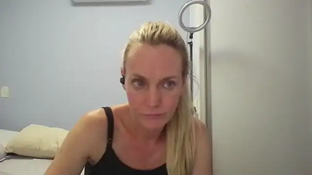 Annylove1 online show from January 11, 2026, 12:28 am