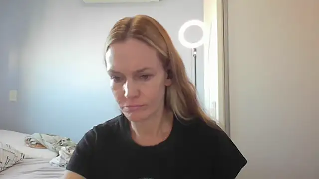 Snapshot of Annylove1 chatting on March 16, 2026, 10:52 am Annylove1 online show from March 16, 2026, 10:52 am