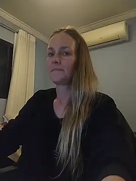 Annylove1 online show from October 15, 2025, 11:02 pm