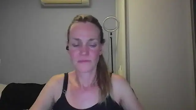 Annylove1 online show from December 1, 2025, 12:11 am