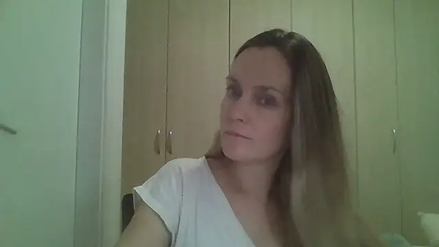Annylove1 online show from March 21, 2025, 9:01 pm