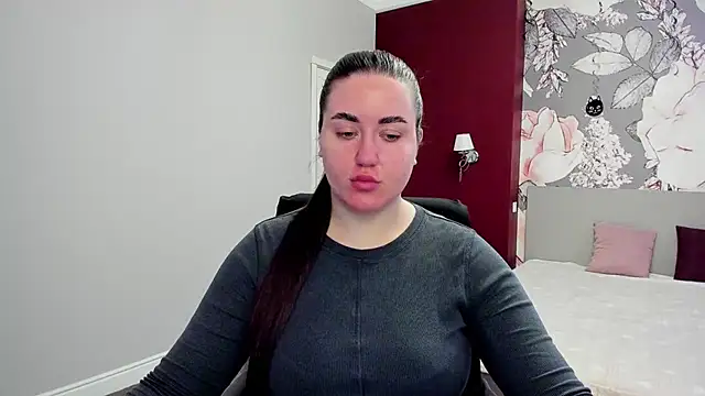 Snapshot of Roxie_Bradley chatting on March 12, 2026, 6:50 am Roxie Bradley online show from March 12, 2026, 6:50 am