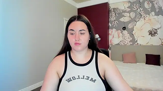 Snapshot of Roxie_Bradley chatting on November 21, 2025, 6:56 am Roxie Bradley online show from November 21, 2025, 6:56 am