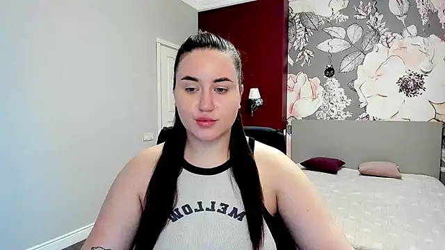 Snapshot of Roxie_Bradley chatting on February 17, 2026, 6:54 am Roxie Bradley online show from February 17, 2026, 6:54 am