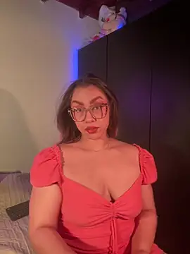 Im sophiie online show from February 8, 2025, 9:03 am
