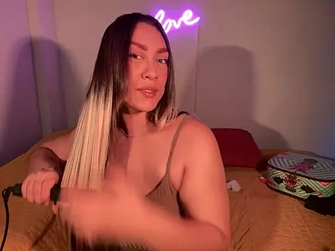 Im sophiie online show from January 31, 2025, 5:51 am