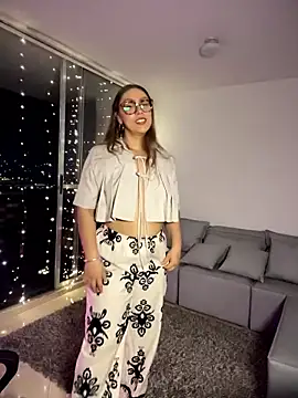 Im sophiie online show from March 7, 2026, 7:15 am