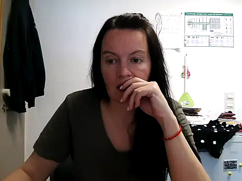 LoveNBloom online show from May 25, 2026, 5:55 pm