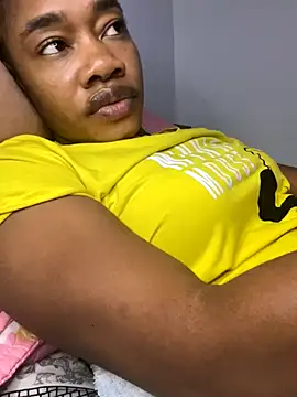 Snapshot of _yisela_ chatting on September 28, 2025, 10:39 pm yisela online show from September 28, 2025, 10:39 pm