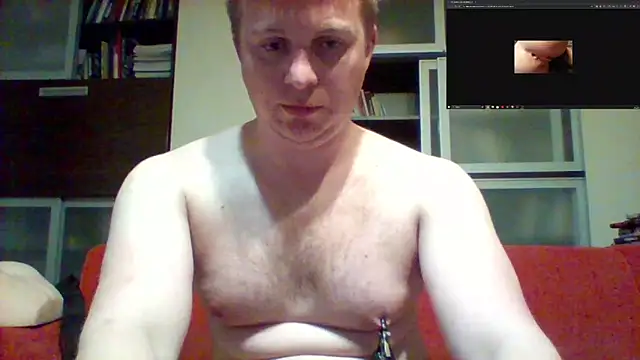 Snapshot of Matttthees chatting on March 9, 2025, 12:53 am Matttthees online show from March 9, 2025, 12:53 am