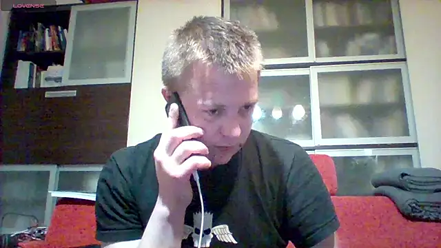 Snapshot of Matttthees chatting on February 28, 2025, 7:46 pm Matttthees online show from February 28, 2025, 7:46 pm