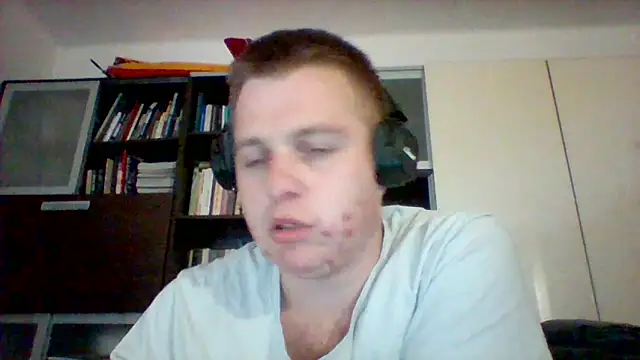 Snapshot of Matttthees chatting on February 26, 2025, 5:21 pm Matttthees online show from February 26, 2025, 5:21 pm