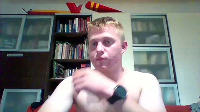 Snapshot of Matttthees chatting on September 15, 2025, 5:19 am Matttthees online show from September 15, 2025, 5:19 am
