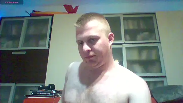 Snapshot of Matttthees chatting on March 21, 2025, 12:40 am Matttthees online show from March 21, 2025, 12:40 am