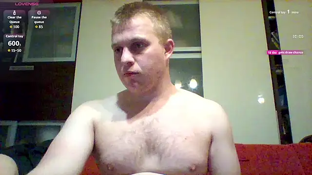 Snapshot of Matttthees chatting on October 31, 2025, 2:30 am Matttthees online show from October 31, 2025, 2:30 am