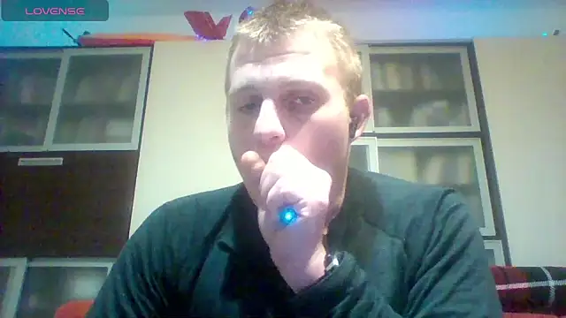 Snapshot of Matttthees chatting on November 4, 2025, 9:29 pm Matttthees online show from November 4, 2025, 9:29 pm