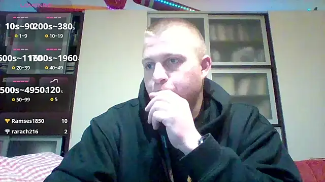 Snapshot of Matttthees chatting on November 20, 2025, 10:31 pm Matttthees online show from November 20, 2025, 10:31 pm