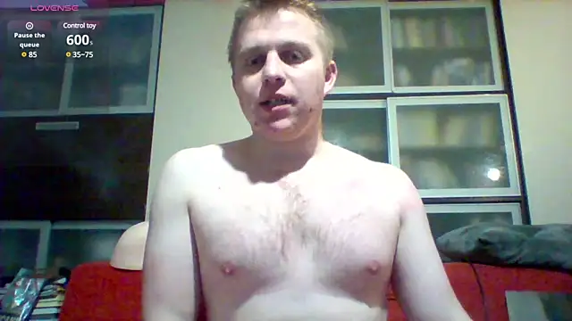 Snapshot of Matttthees chatting on February 21, 2025, 12:27 am Matttthees online show from February 21, 2025, 12:27 am