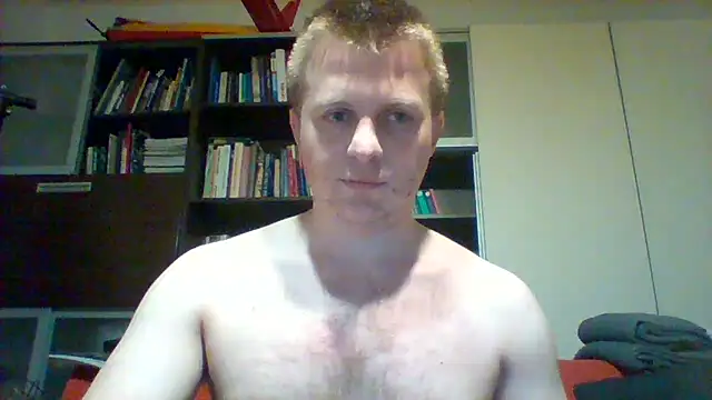 Snapshot of Matttthees chatting on February 26, 2025, 8:47 pm Matttthees online show from February 26, 2025, 8:47 pm