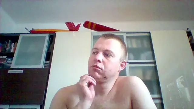 Snapshot of Matttthees chatting on November 29, 2025, 1:11 pm Matttthees online show from November 29, 2025, 1:11 pm