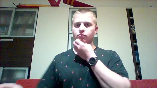 Snapshot of Matttthees chatting on October 15, 2025, 4:11 am Matttthees online show from October 15, 2025, 4:11 am