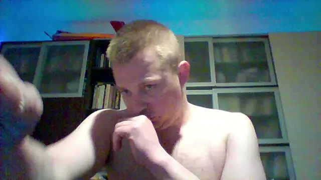 Snapshot of Matttthees chatting on March 19, 2025, 12:26 am Matttthees online show from March 19, 2025, 12:26 am
