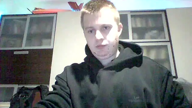 Snapshot of Matttthees chatting on February 21, 2025, 11:21 pm Matttthees online show from February 21, 2025, 11:21 pm