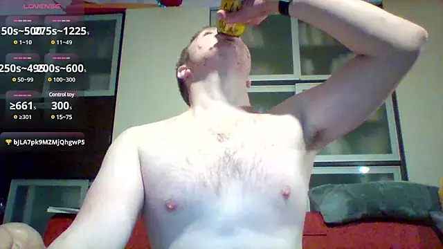 Snapshot of Matttthees chatting on February 24, 2025, 1:13 am Matttthees online show from February 24, 2025, 1:13 am