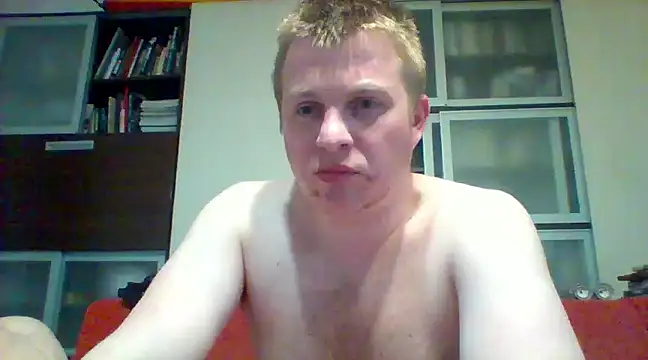 Snapshot of Matttthees chatting on March 9, 2025, 4:33 pm Matttthees online show from March 9, 2025, 4:33 pm