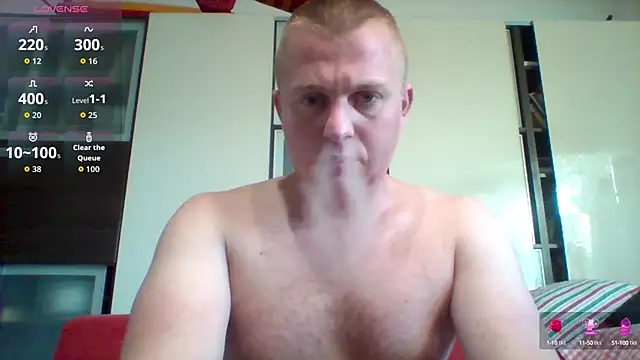 Snapshot of Matttthees chatting on September 30, 2025, 6:19 am Matttthees online show from September 30, 2025, 6:19 am