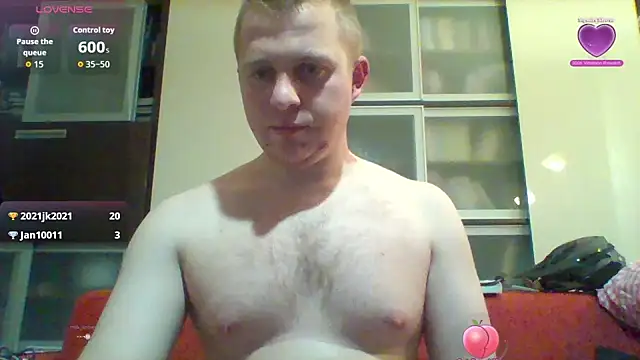 Snapshot of Matttthees chatting on November 30, 2025, 2:01 am Matttthees online show from November 30, 2025, 2:01 am