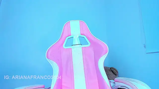 Snapshot of Ariana_f chatting on June 4, 2026, 12:37 am Ariana f online show from June 4, 2026, 12:37 am