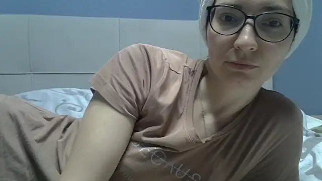 Ashleyspice online show from May 5, 2026, 6:16 am