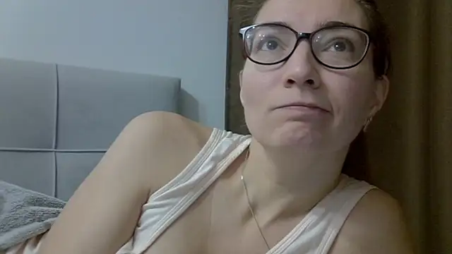 Ashleyspice online show from December 17, 2025, 5:56 am