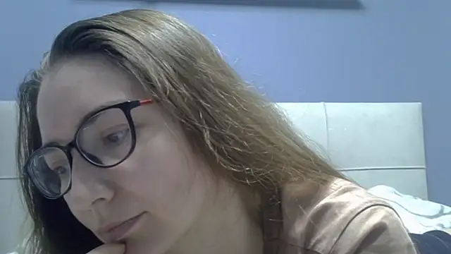 Ashleyspice online show from April 22, 2026, 6:53 am