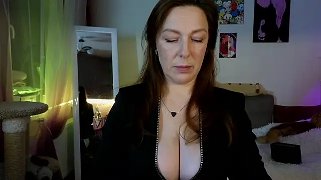 Snapshot of vanessawis_ chatting on December 6, 2024, 11:41 pm vanessawis online show from December 6, 2024, 11:41 pm