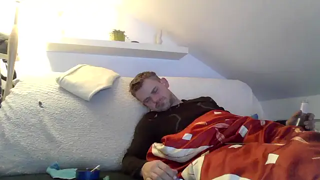 Snapshot of Cambitchboy chatting on January 11, 2026, 10:27 pm Cambitchboy online show from January 11, 2026, 10:27 pm