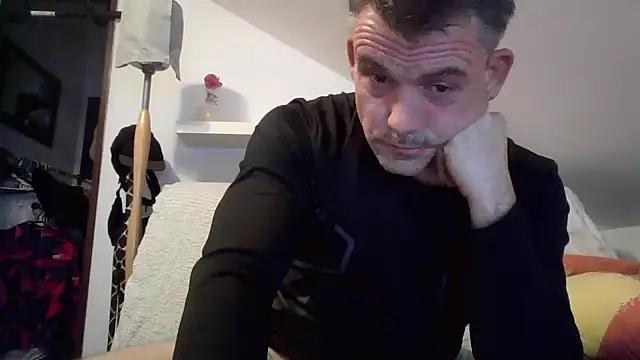 Snapshot of Cambitchboy chatting on January 18, 2026, 9:51 pm Cambitchboy online show from January 18, 2026, 9:51 pm