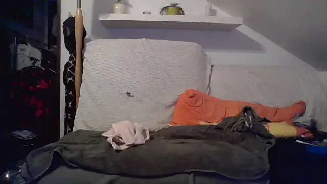 Snapshot of Cambitchboy chatting on March 15, 2026, 3:02 am Cambitchboy online show from March 15, 2026, 3:02 am