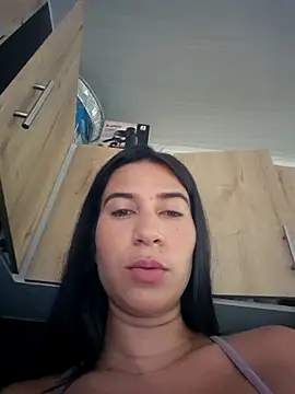 Snapshot of lady-rosse chatting on November 7, 2025, 2:43 pm lady-rosse online show from November 7, 2025, 2:43 pm