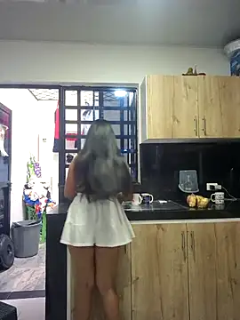 Snapshot of lady-rosse chatting on November 24, 2025, 3:34 pm lady-rosse online show from November 24, 2025, 3:34 pm