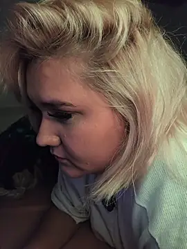 Laura takint online show from October 26, 2025, 4:35 am