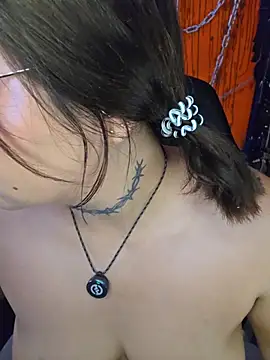 Snapshot of Laura_takint chatting on June 22, 2026, 4:15 pm Laura takint online show from June 22, 2026, 4:15 pm