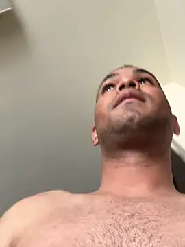 marhi32 online show from April 4, 2026, 5:52 pm