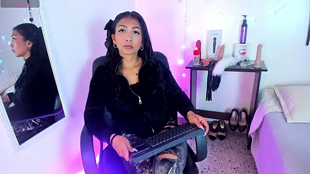 Snapshot of Tracy_lambo chatting on October 13, 2025, 1:23 pm Tracy lambo online show from October 13, 2025, 1:23 pm