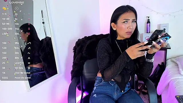 Snapshot of Tracy_lambo chatting on November 12, 2025, 2:59 am Tracy lambo online show from November 12, 2025, 2:59 am