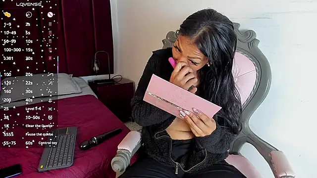 Snapshot of Tracy_lambo chatting on March 13, 2025, 10:05 am Tracy lambo online show from March 13, 2025, 10:05 am