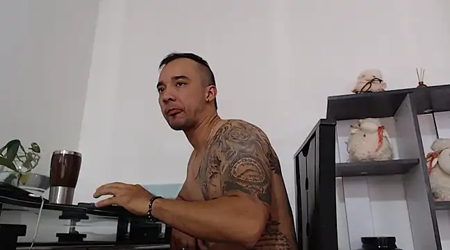 SimonRoberth online show from March 17, 2025, 9:24 pm